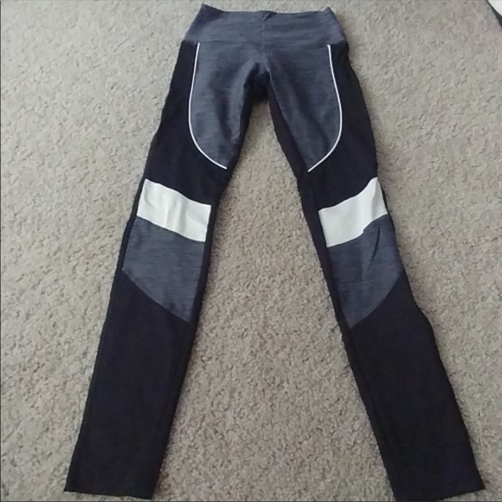 Black grey white colorblock leggings!